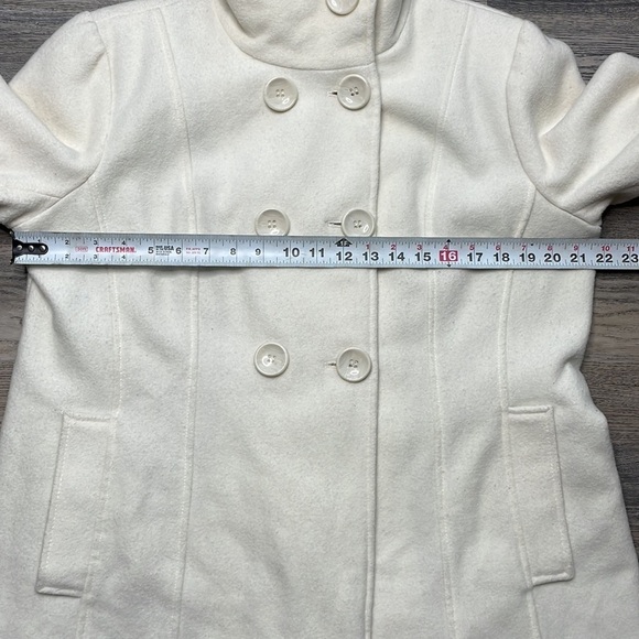 Steve Madden Women’s Cream Wool Blend Pear Coat, size large - Picture 10 of 14